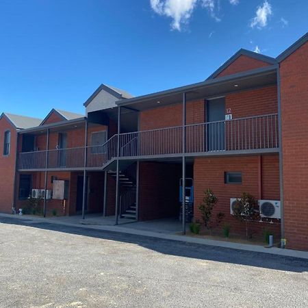 Railway Motel Myrtleford Εξωτερικό φωτογραφία