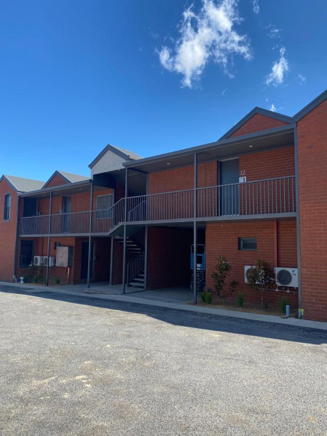 Railway Motel Myrtleford Εξωτερικό φωτογραφία